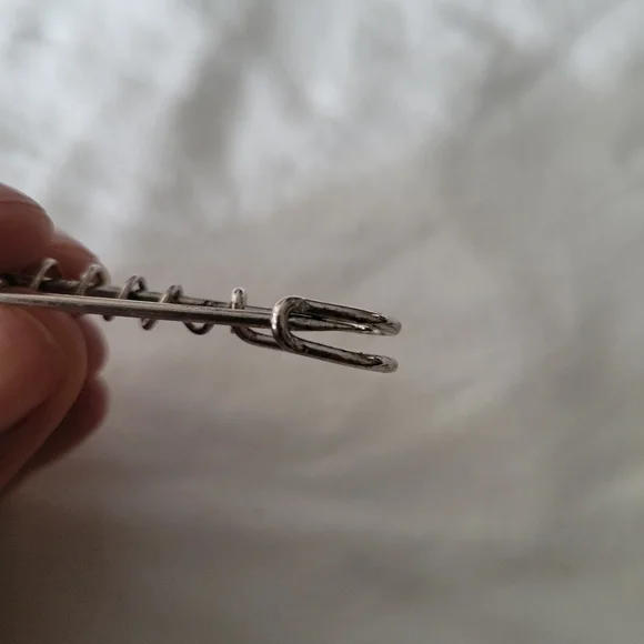 Silver Heart Locket Fashion Brooch Pin Large Safety Pin NWT - Picture 4 of 6